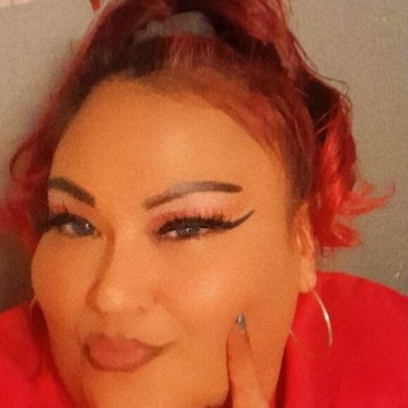 Meet your Posher, Elvida - Picture 6 of 7